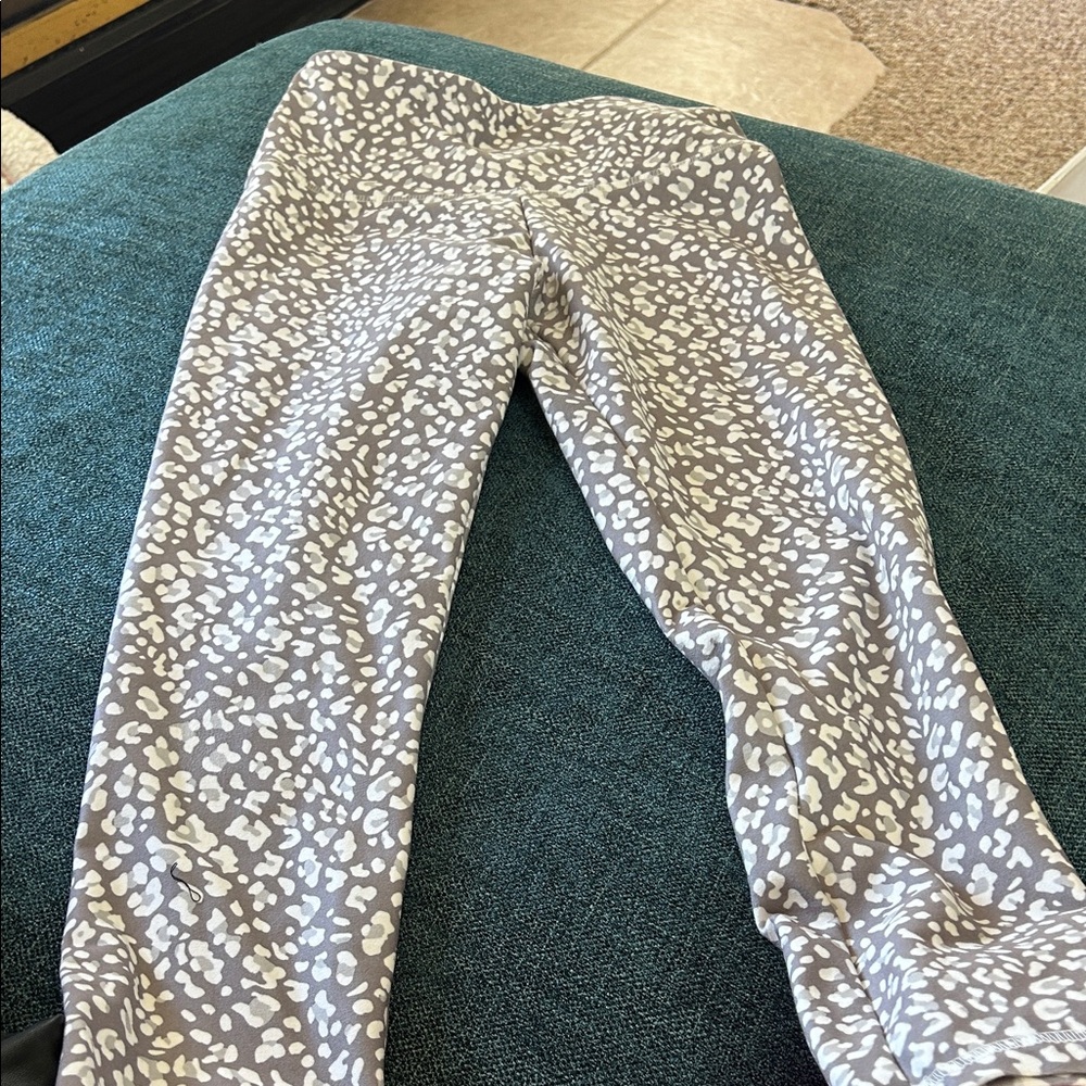 Balance Collection Gray and White Patterned Jeggings